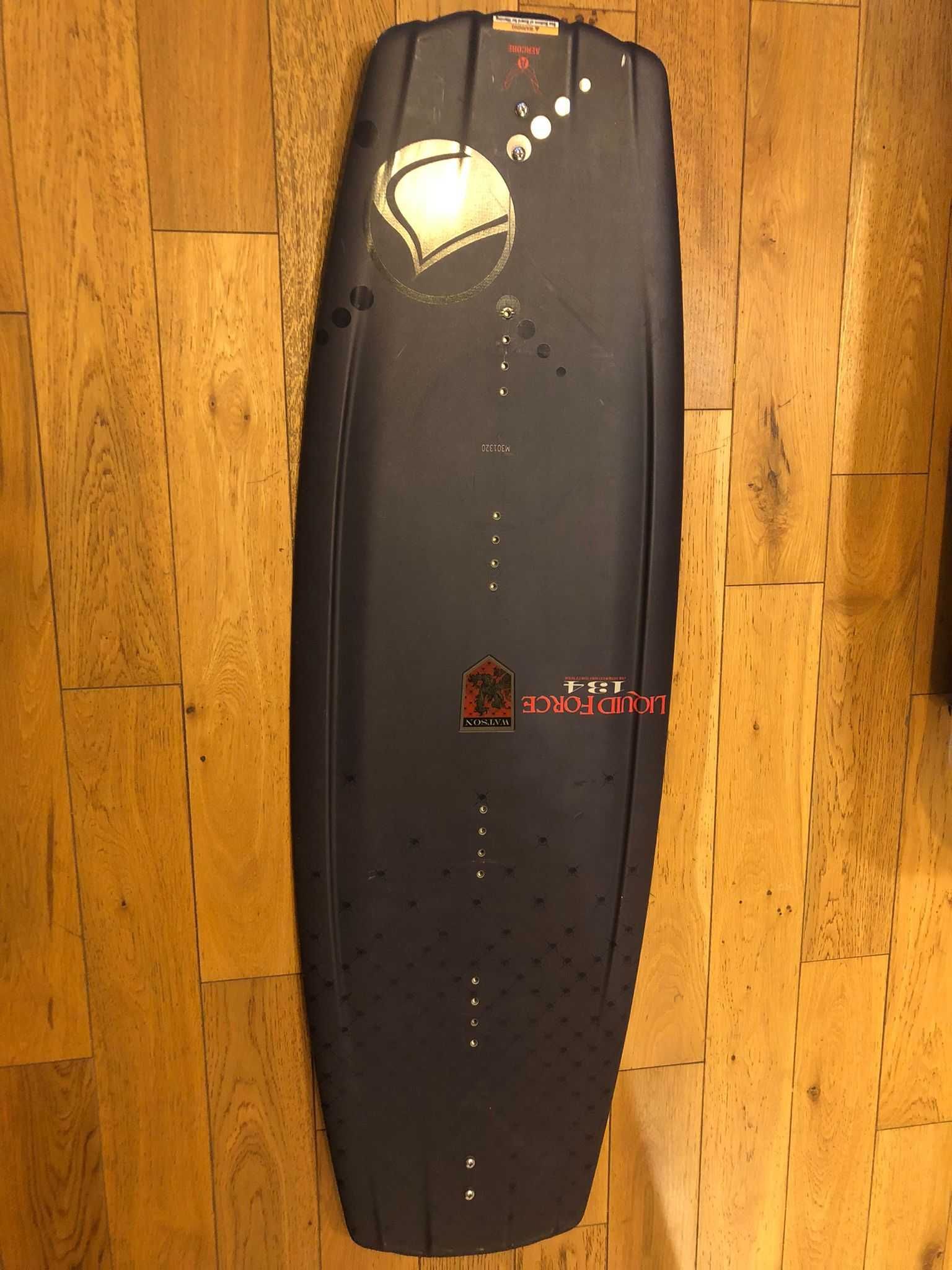 Wakeboard LIQUID FORCE, 134 cm, Special Edition Shawn Watson