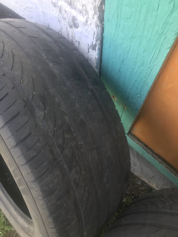 Продам б/у Шины на 225*55 r18 в хоршем состояний