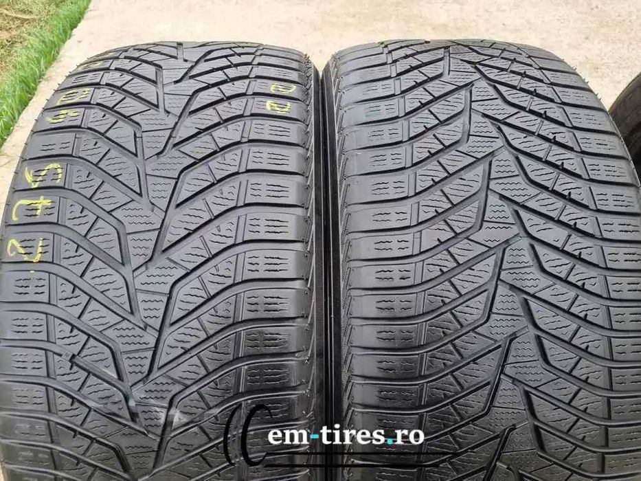SET 2 Anvelope Iarna 275/40 R20 YOKOHAMA Blue Earth Winter V905 106V