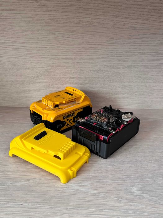 Carcasa acumulator DeWalt 18V