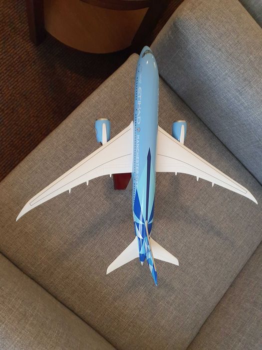 Macheta uriașă de avion Etihad Manchester City | Decoratie