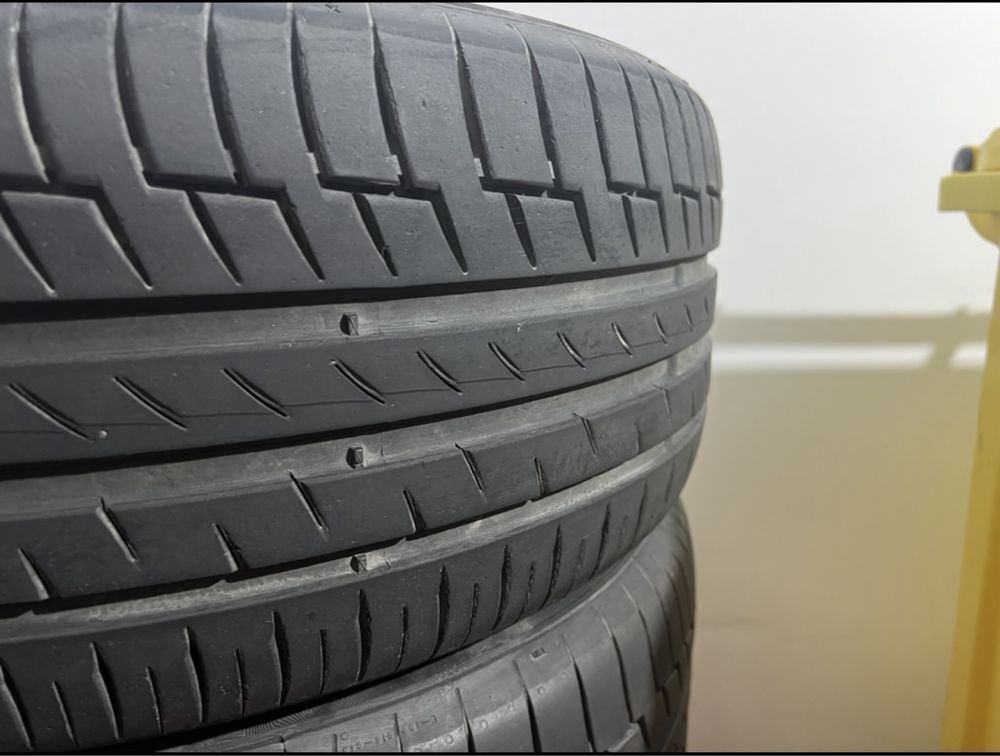 Pirelli , Continental (iarna/vara) 235/50/R18