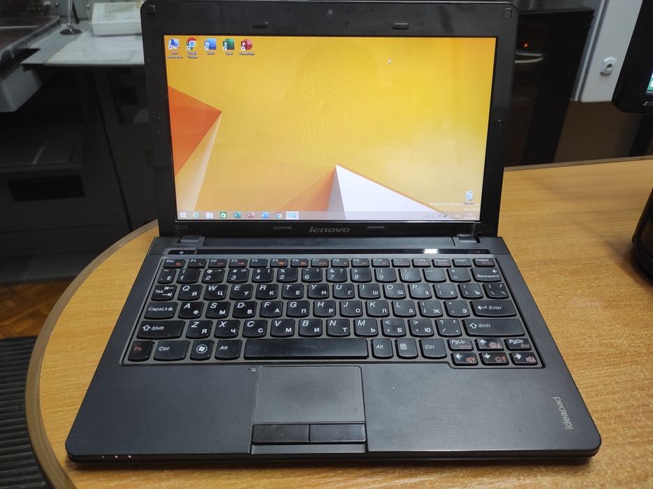 Нетбук Lenovo S205 в хорошем состоянии