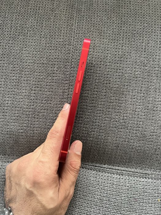 vând i Phone pentru piese.