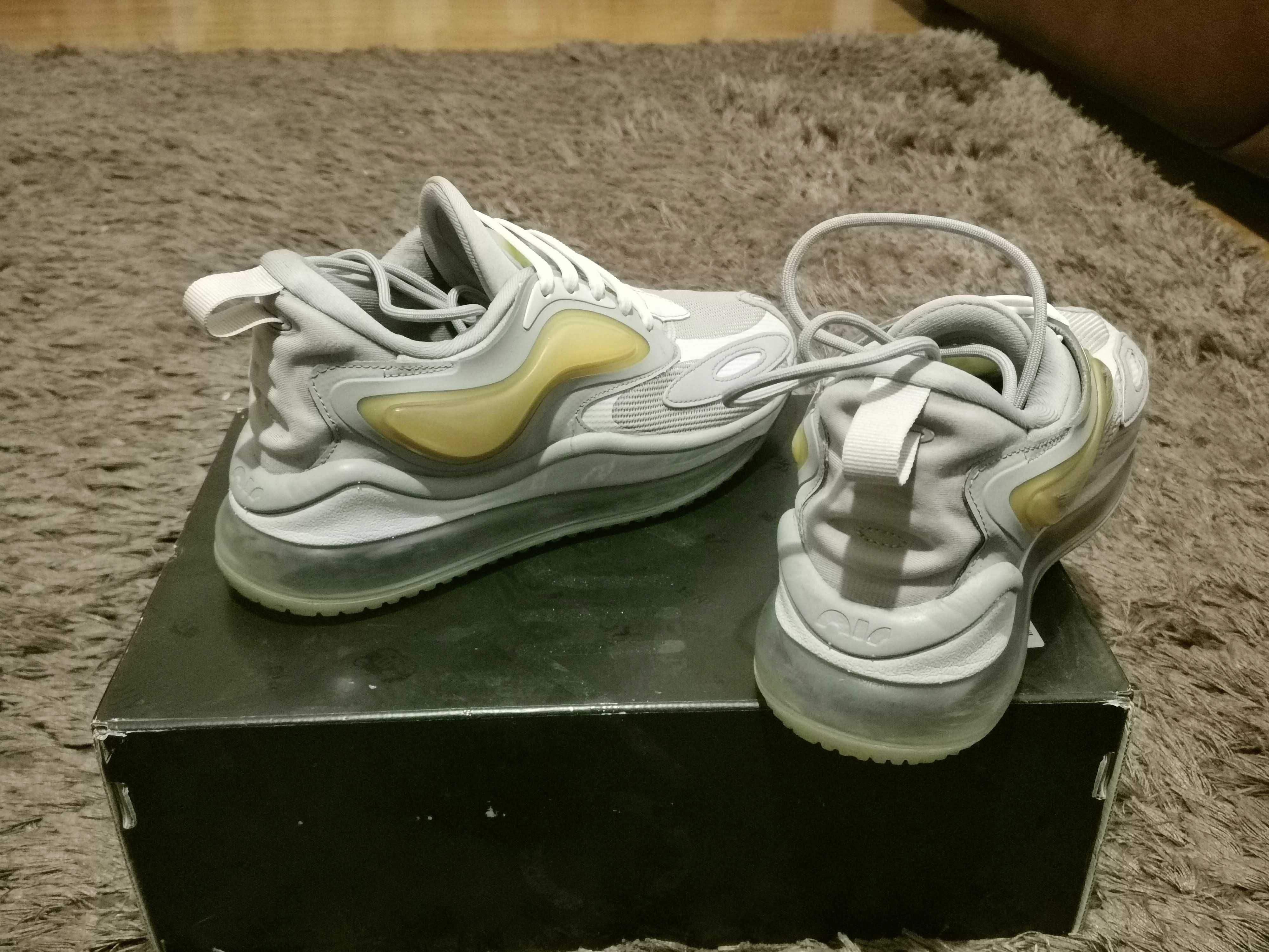 Adidasi NIKE AIRMAX 720 mas 36 -36,5 au 23 cm interior