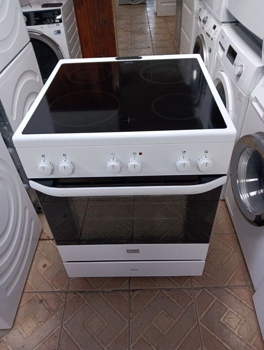 Свободно стояща печка с керамичен плот Voss Electrolux 2годиниГаранция