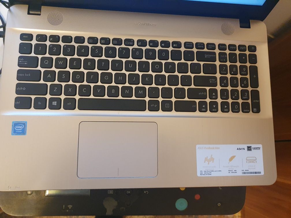 Laptop asus A541N ca nou cu alimentator original