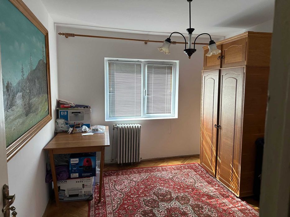 Apartament 4 Camere Decomandat Etaj 1 Reșița