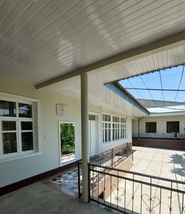 М.Улугбек тумани Мевазор маҳалласида 9 сотих 6 хонали  уй сотилади.