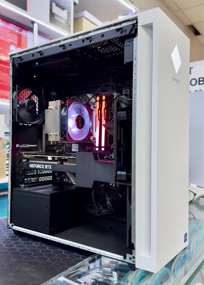 Новая белая сборка HP OMEN