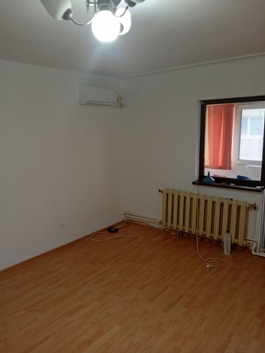vand apartament 2 camere cofort 1 dec zona spiru haret