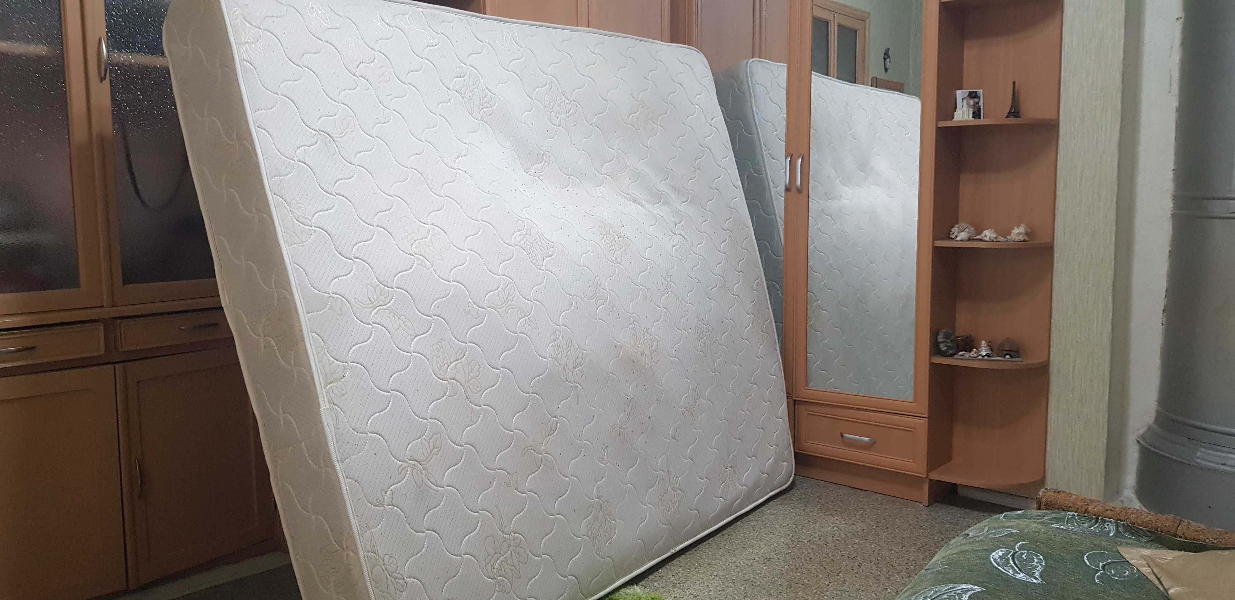 Продается матрац для кровати...