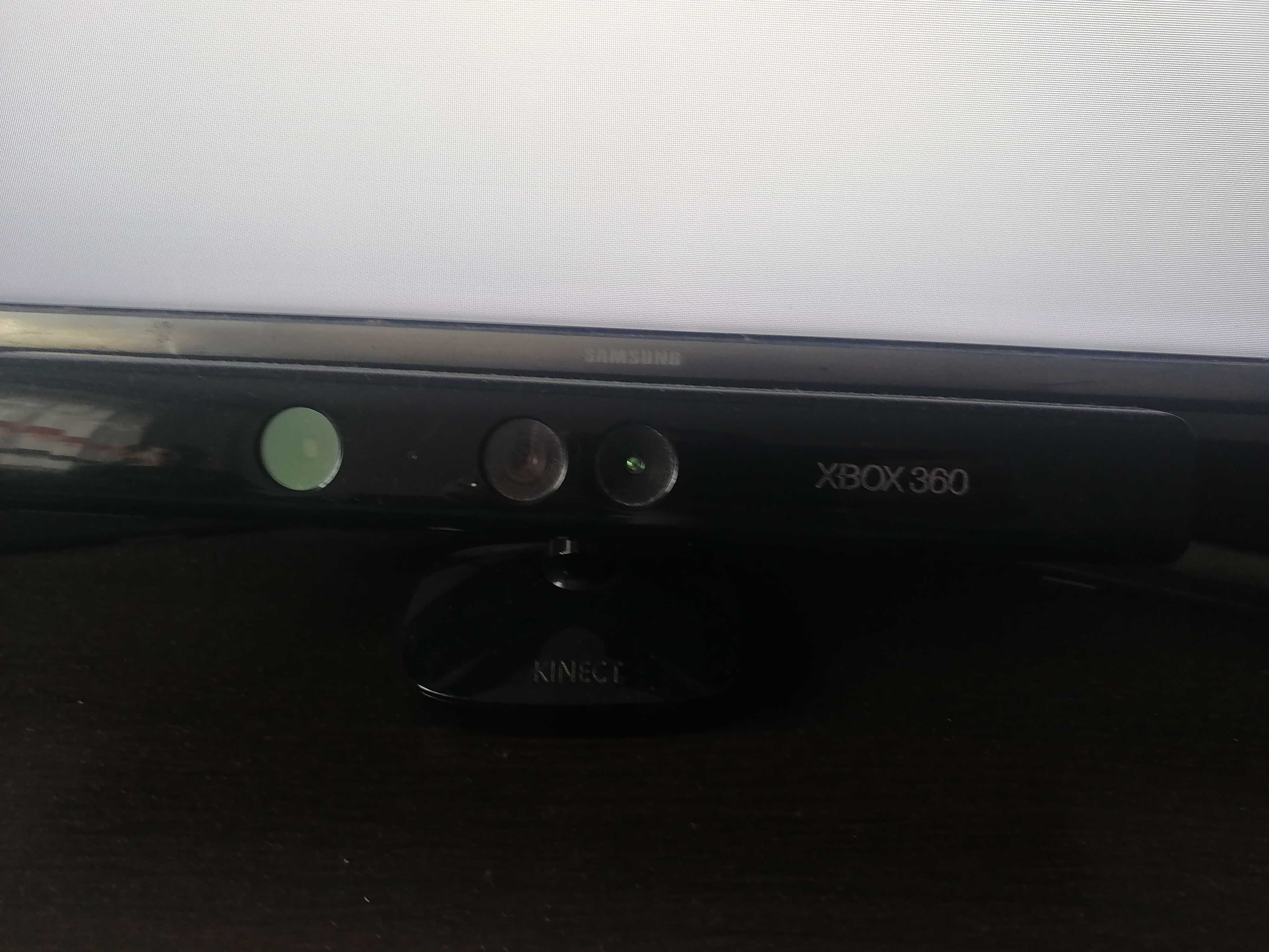 vand XBOX 360 in stare perfecta