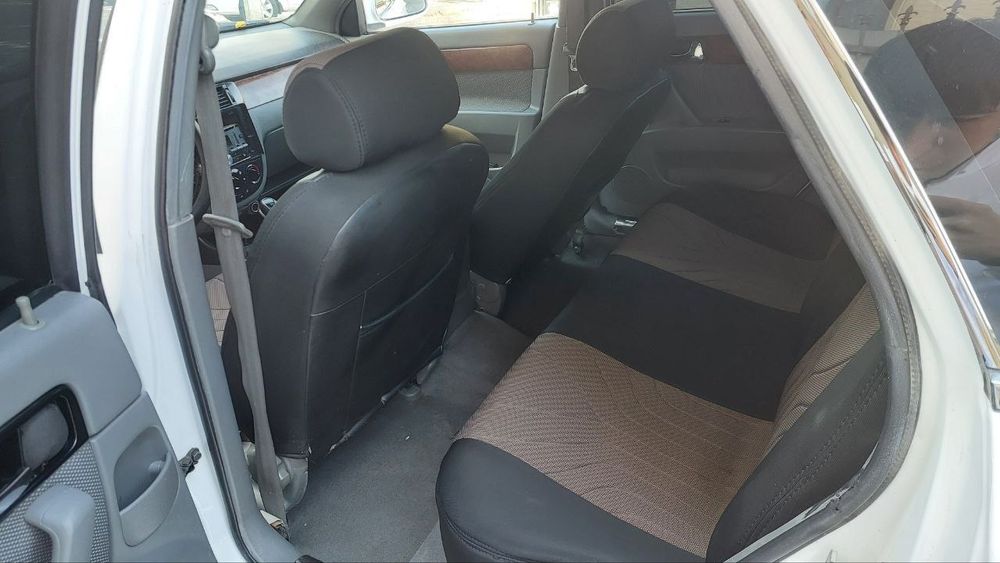 Насия савдо Lacetti CDX 2 поз. 1.8L 2011