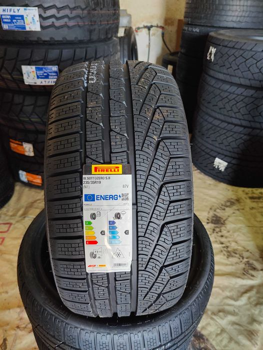 4 зимни гуми 235/35R19 Pirelli Sottozero W240 SerieII (N1) 87V DOT2625