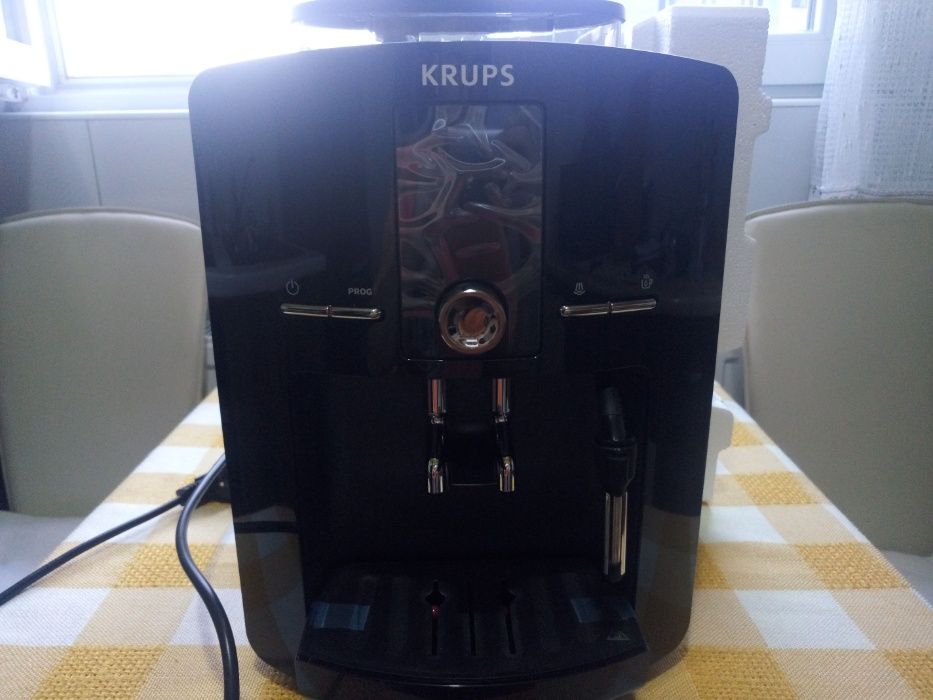 Espressor automat KRUPS -EA8250PE, 1450W, 15 bar, 1.8 L