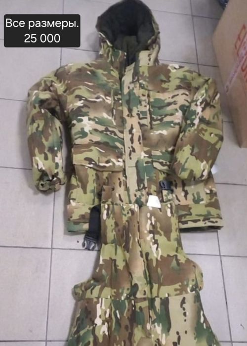 Бушлат тёплый и берцы зимние