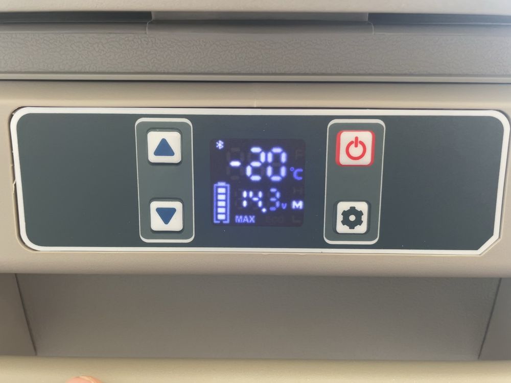 Нов къмпинг хладилник VEVOR 55L  Компресор, Bluetooth!