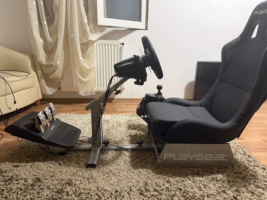 Volan cu scaun logitech g29