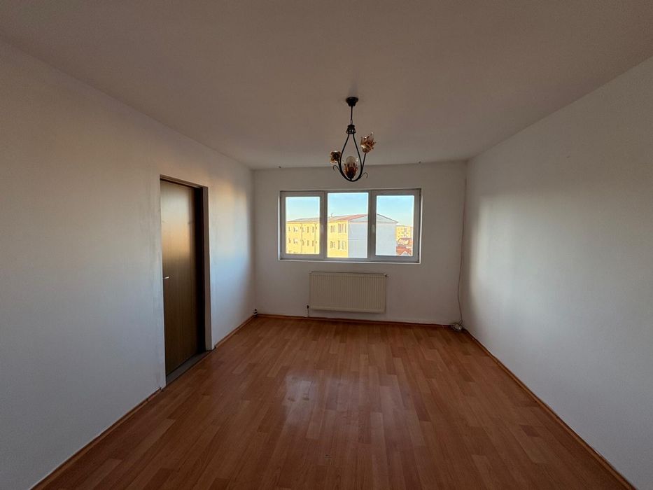 Vând apartament cu 2 camere