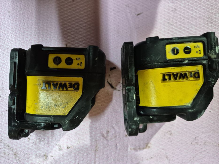 Nivela laser  DEWALT  DW088 raza roșie si verde