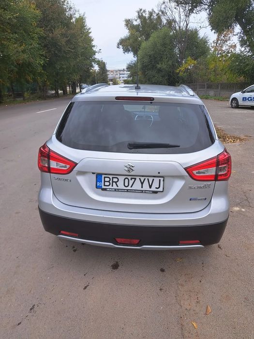 Suzuki SX4 Unic proprierar, masjna perfecta pentru familie consum mic
