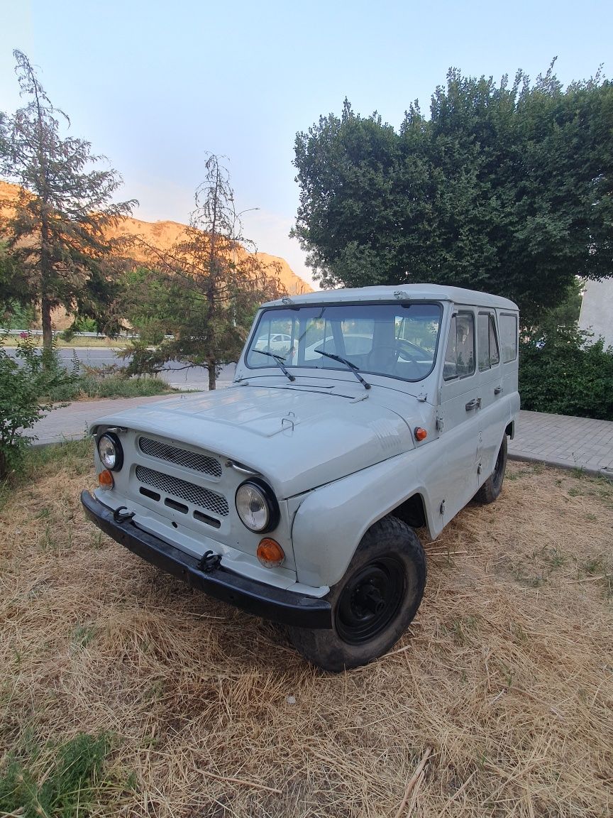 Uaz sotiladi yil 2001