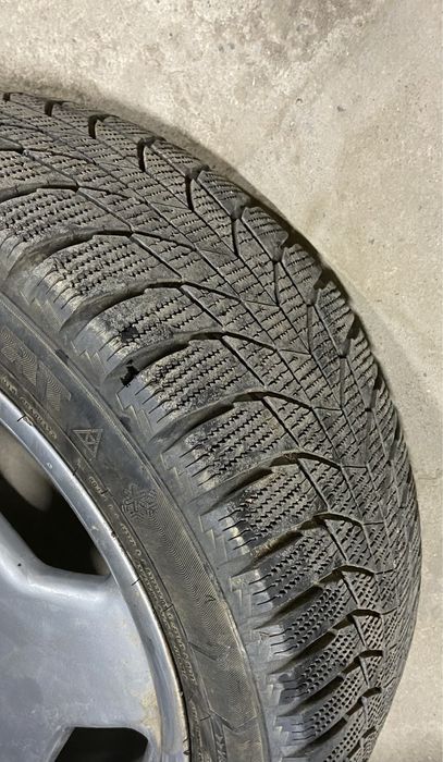 Продам зимниюю резину