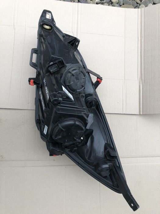 Far Opel Meriva B, 01.2014-partea dreapta