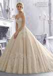Vand rochie de mireasa Mori Lee, by Madeline Gardner