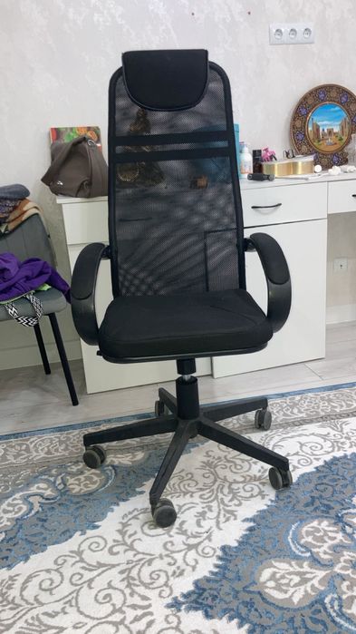 Кресло офисное в отличном состоянии