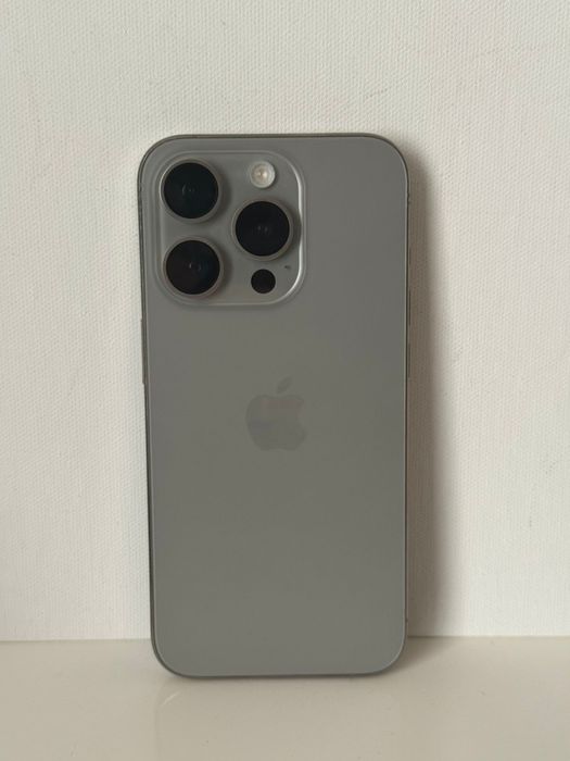 Продам айфон 15 про