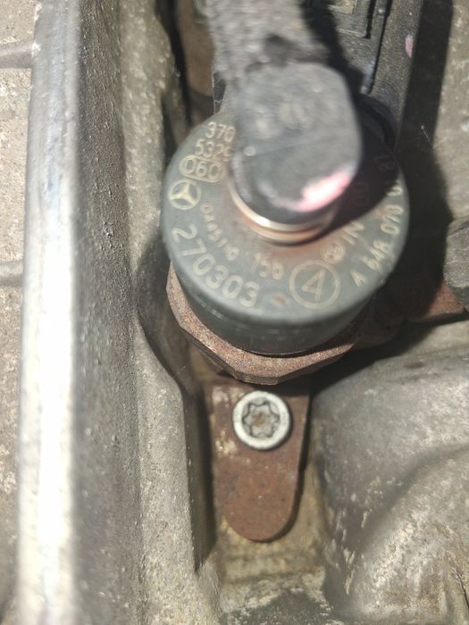 Дюза дюзи от mercedes e270 cdi w211