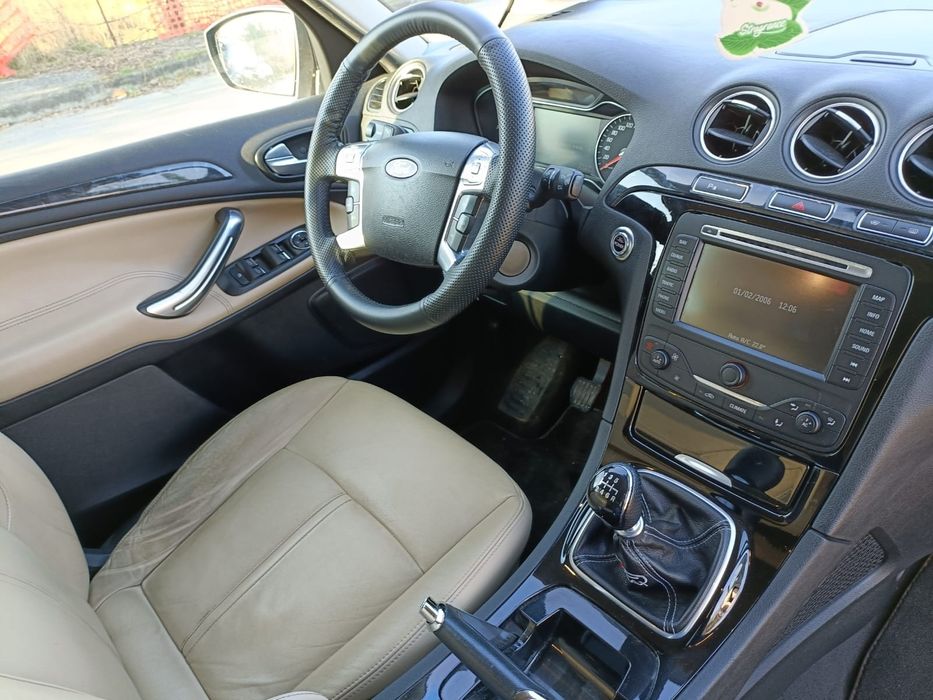 Se vinde pt familie Ford s max ,7 locuri