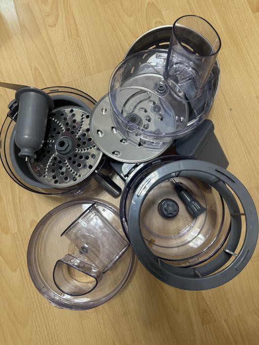 Отдам  насадки на комбаин kenwood