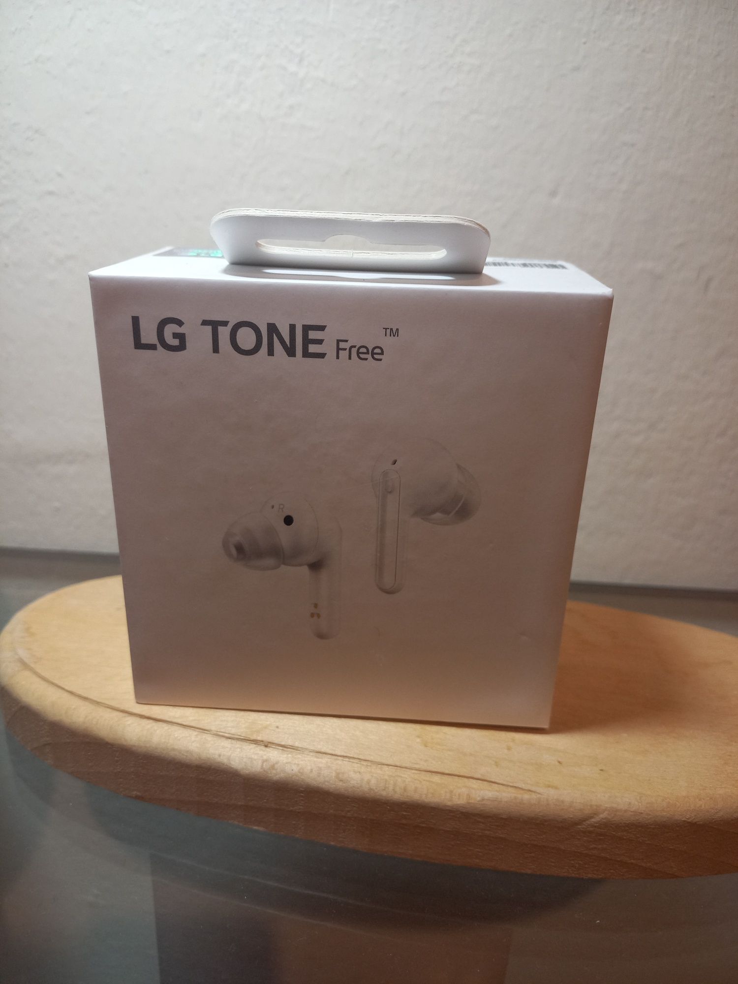 Vand casti casca Bluetooth LG Free Tone FP3W