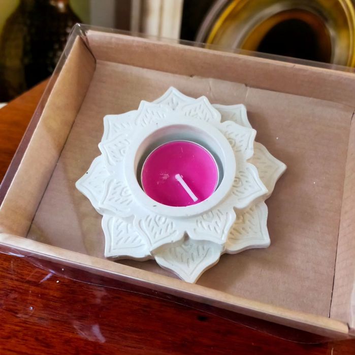 Подсвечник, шкатулка "цветок" из гипса