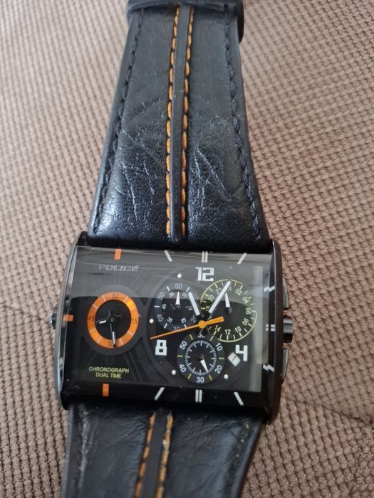 Police  часовник.