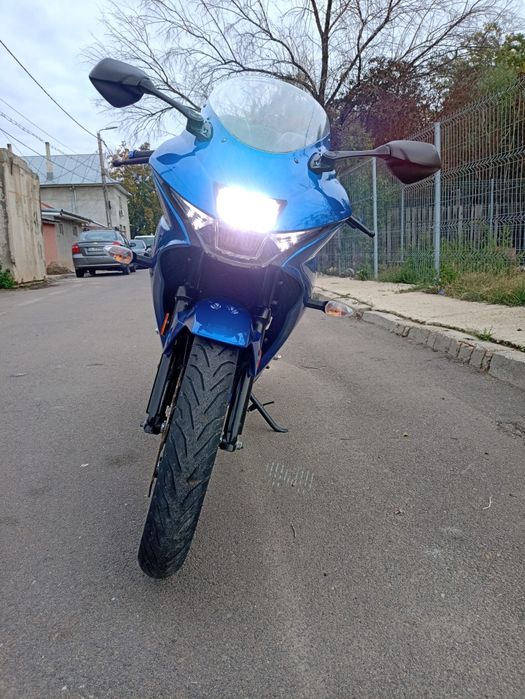 Suzuki gsxr 125 A1