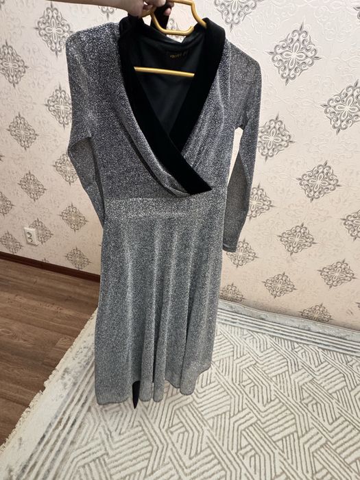 Блестящее Платье