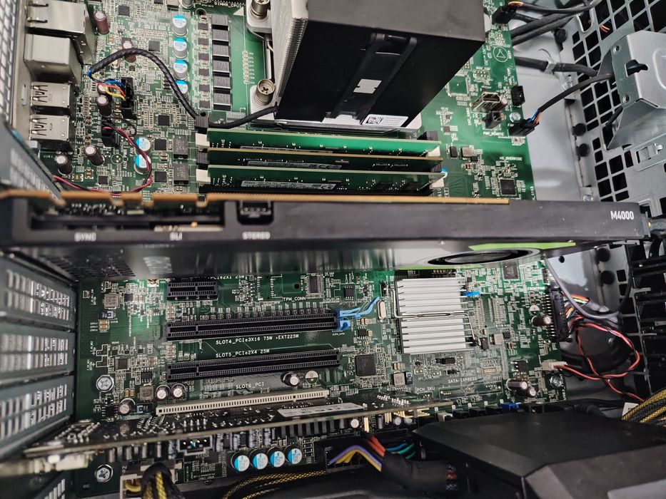 Placa video 8gb ddr5 Quadro m4000