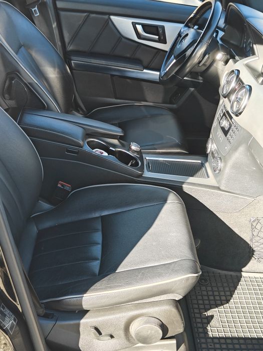 Se vinde Mercedes GLK unic proprietar pe  Romania