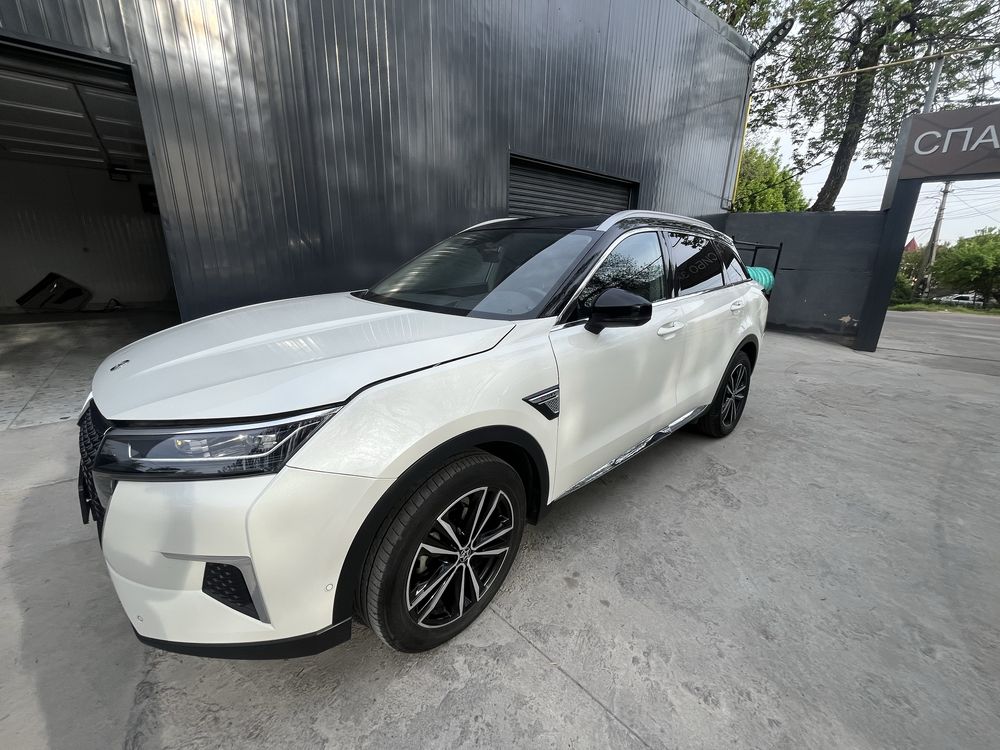 Nissan Venucia star продается срочно.