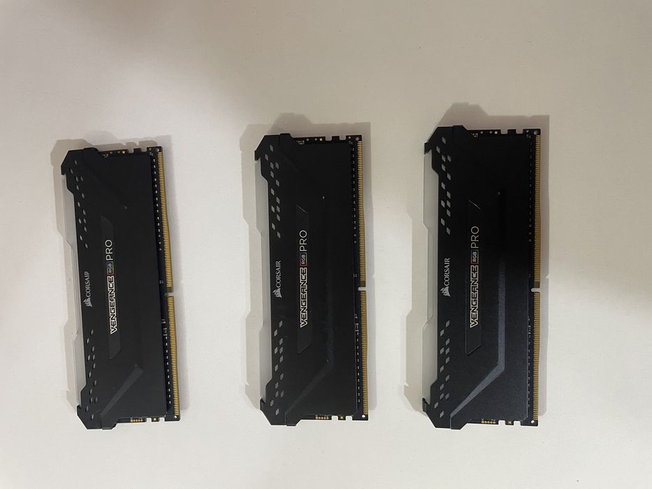 RAM DDR.4 64GB. 3466 MHz 16-18-18-36 (64GB 4x16GB)