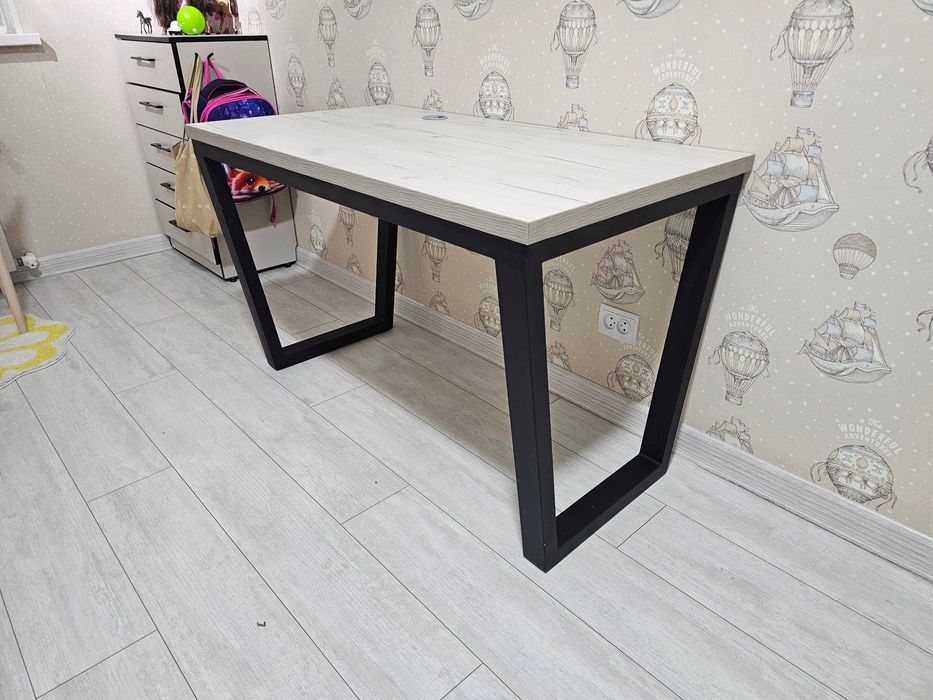 ПРОДАМ Стол для офиса и дома LOFT. Размеры 120x65x75