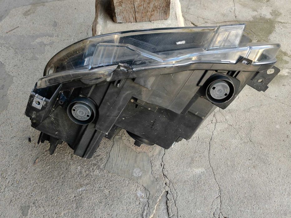 Фар Opel Combo E десен/Фар Опел Комбо Е Оригинален