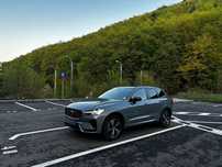 Volvo XC 60 Volvo XC 60 B4 diesel mild hybrid R-Design Panoramic Polestar TVA incl