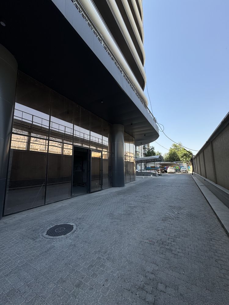 Zarafshan City business centerda noturar joy ijaraga beriladi