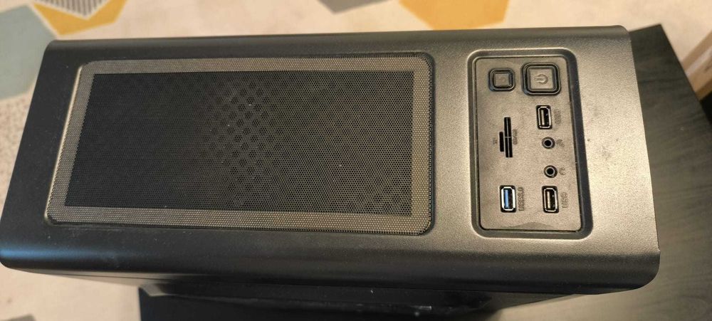 Calculator / sistem PC gaming Ryzen 5 GeForce 1050 Ti OC DDR5 fara HDD