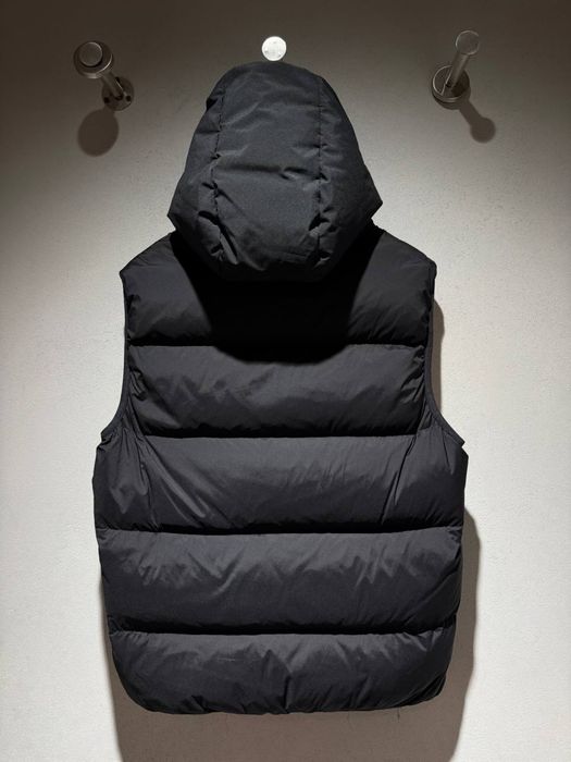 Безрукавка Moncler